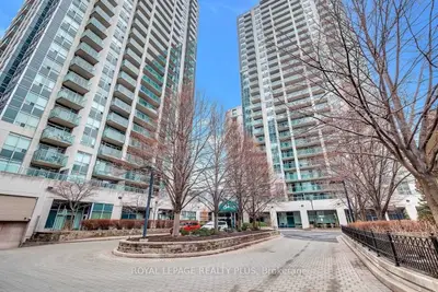 Condo Apartment in Toronto