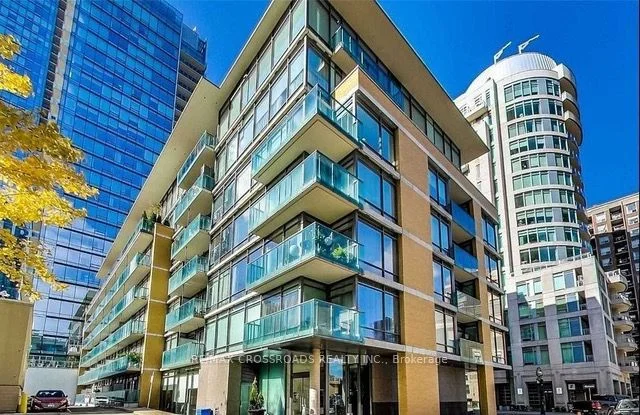 21 Scollard Street 204, Toronto C02, ON M5Z 1G1