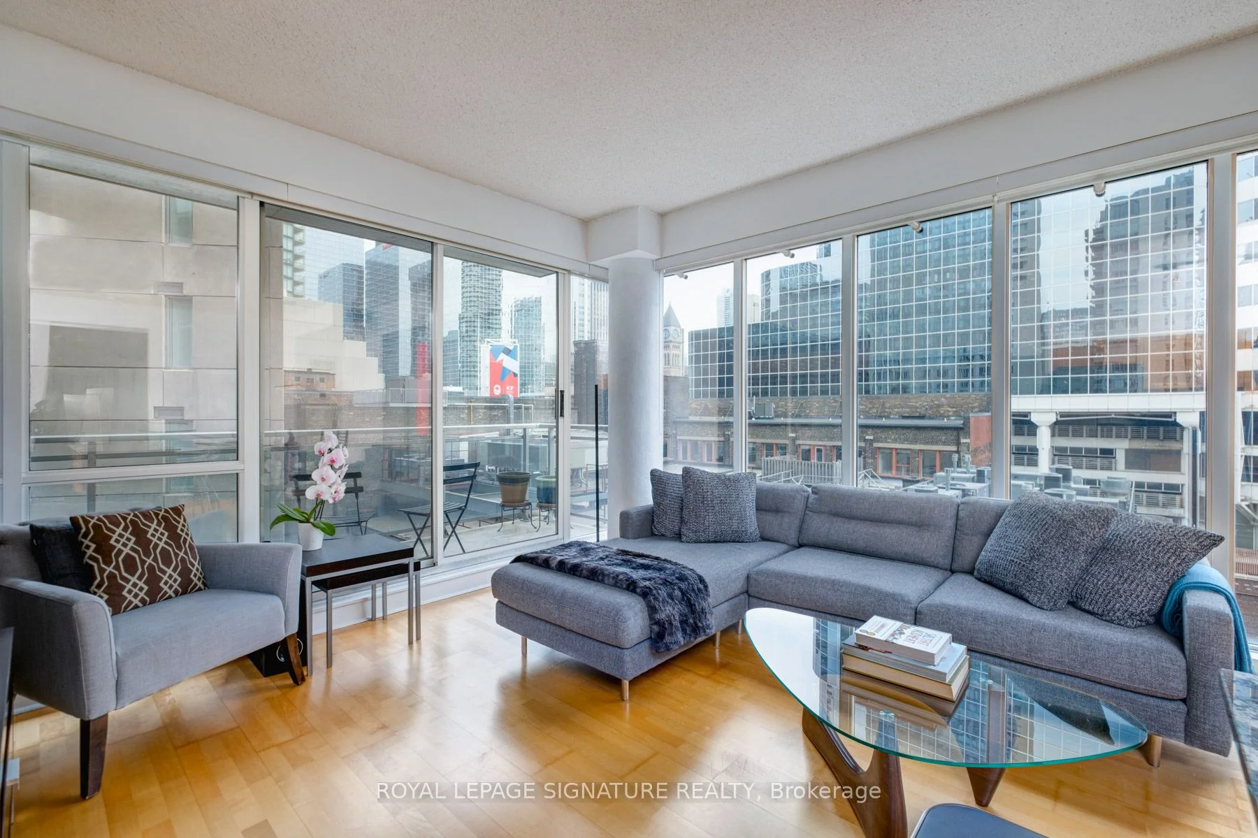 220 Victoria Street 807, Toronto C08, ON M5B 2R6