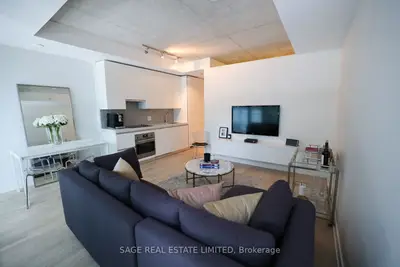 Condo Apartment in Toronto