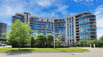 Condo Apartment in Toronto