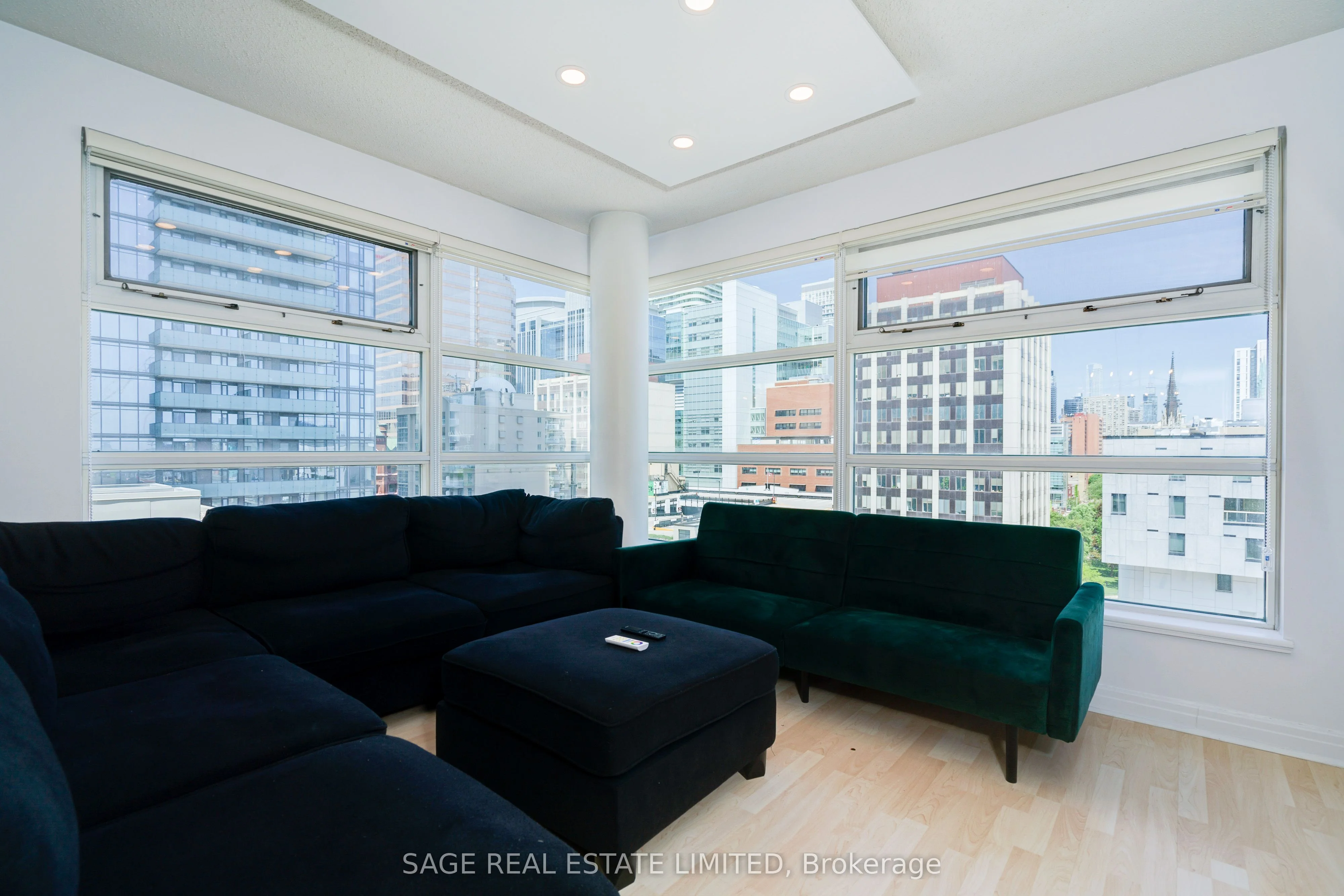 50 Lombard Street 1405, Toronto C08, On M5c 2x4