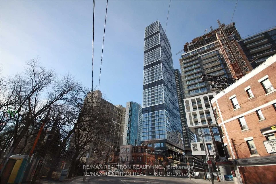181 Dundas Street E 2507, Toronto C08, ON N5A 1Z4