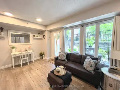 Condo Townhouse in Toronto