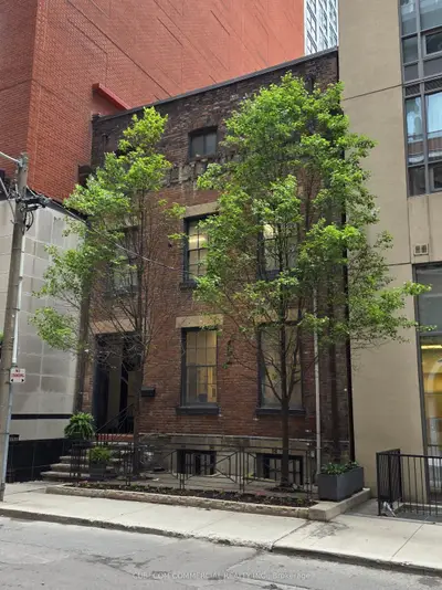 24 Mercer Street 2nd Floor, Toronto C01, ON M5V 1H3