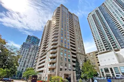 Condo Apartment in Toronto