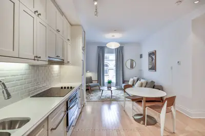Condo Apartment in Toronto