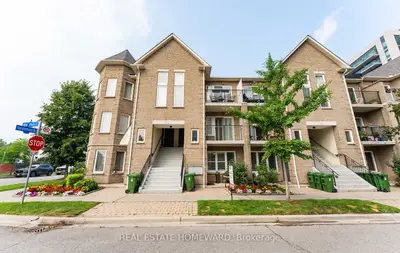 Condo Townhouse in Toronto