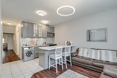 520 Bloor Street W 2 Floor, Toronto C02, ON M5S 1Y3