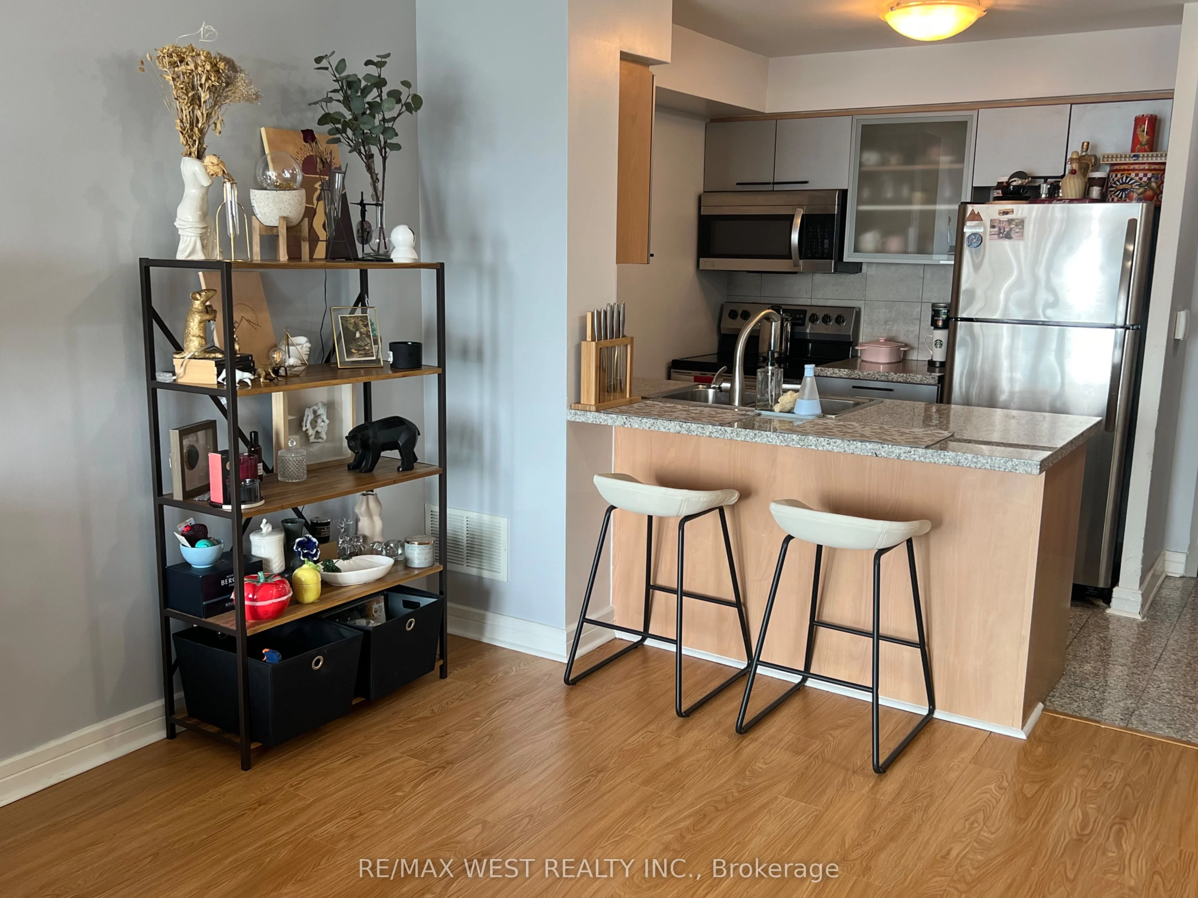 18 Harrison Garden Boulevard 1511, Toronto C14, ON M2N 7J7