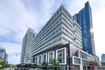 Condo Apartment in Toronto
