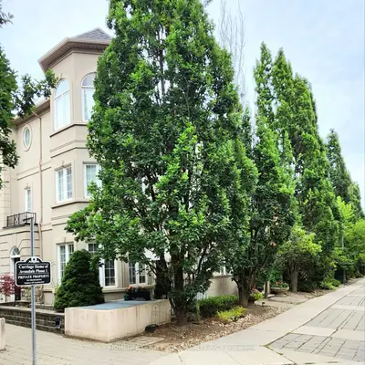 Condo Townhouse in Toronto