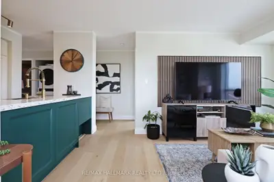 Condo Apartment in Toronto