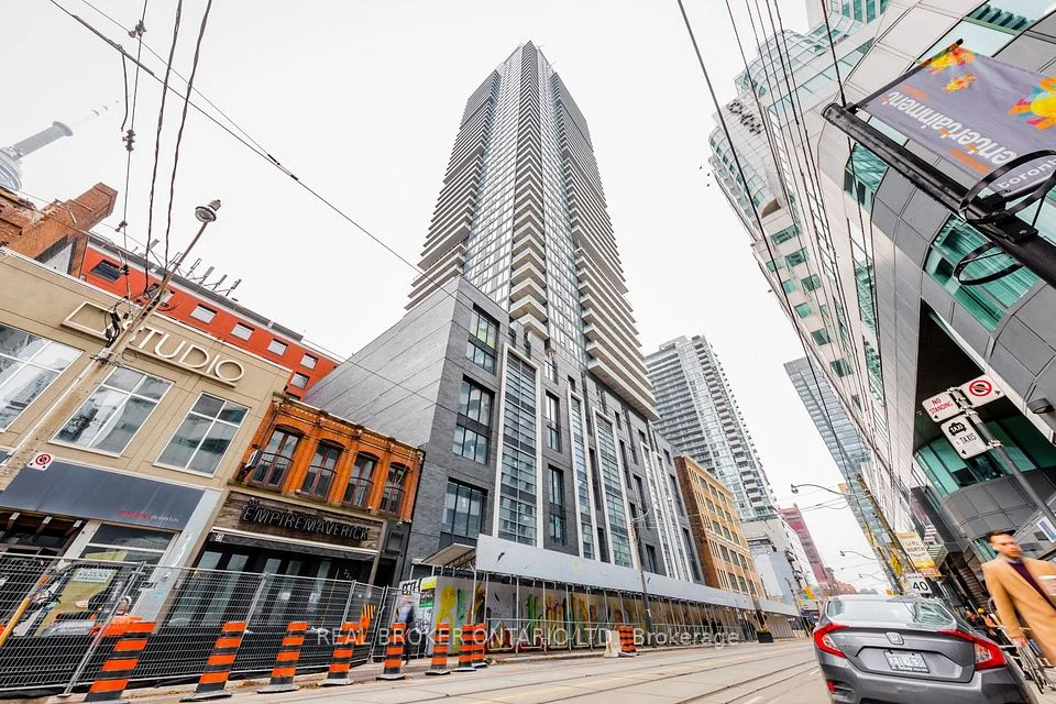 115 Blue Jays Way 2711, Toronto C01, ON M5V 0N4