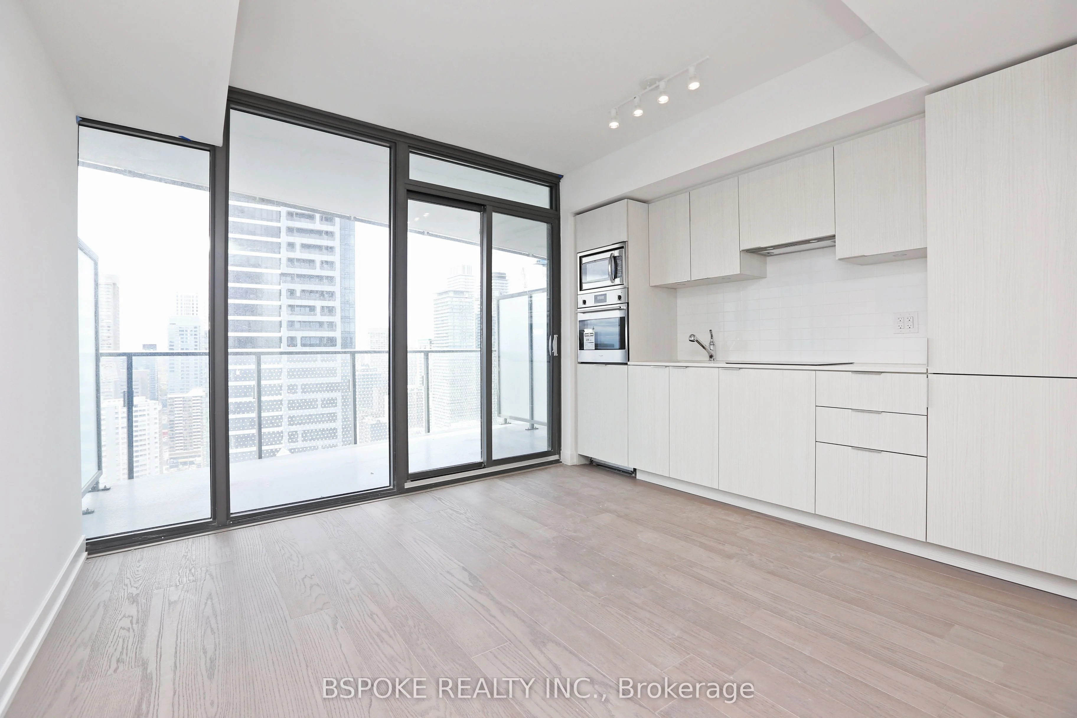 11 Wellesley Street W 3210, Toronto C01, ON M4Y 1E8