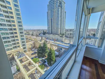 Condo Apartment in Toronto