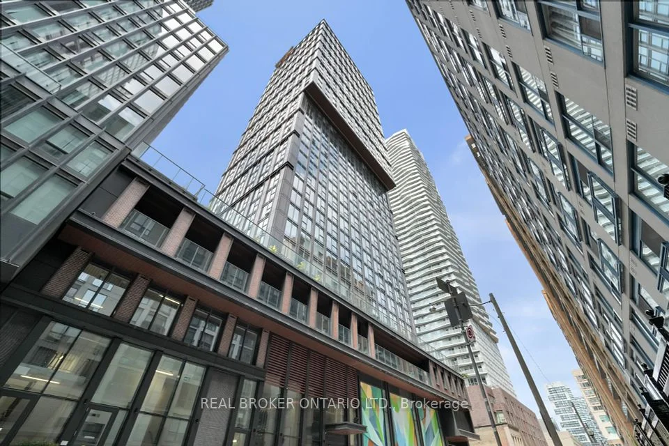 82 Dalhousie Street 1802, Toronto C08, ON M5B 0C5