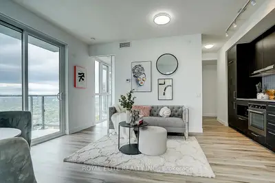 Condo Apartment in Toronto
