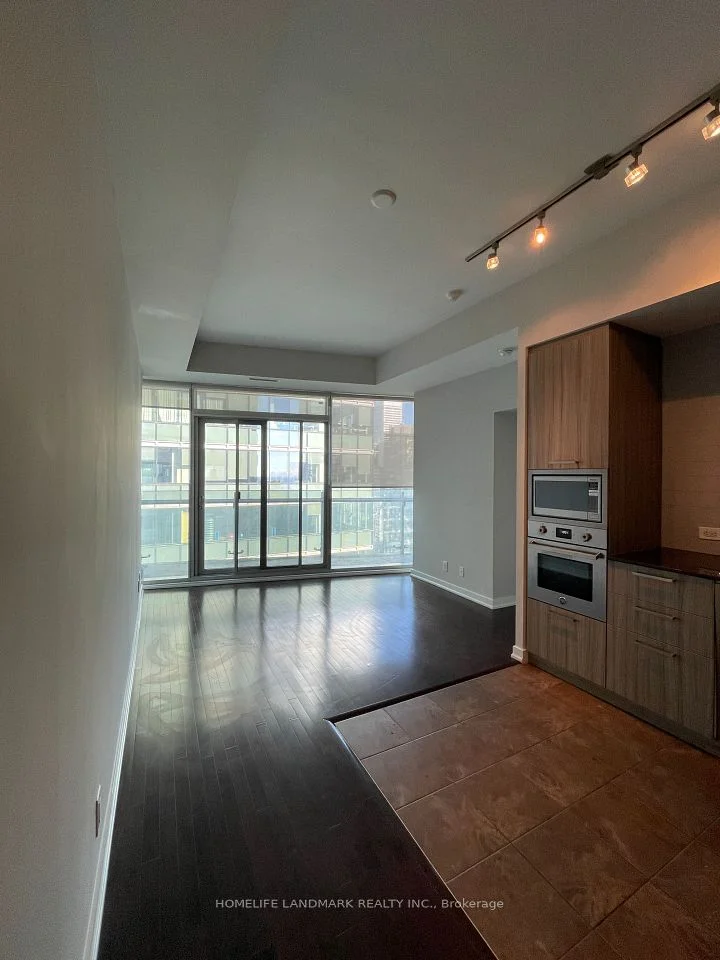 14 York Street 3710, Toronto C01, ON M5J 0B1