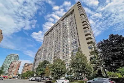 Condo Apartment in Toronto