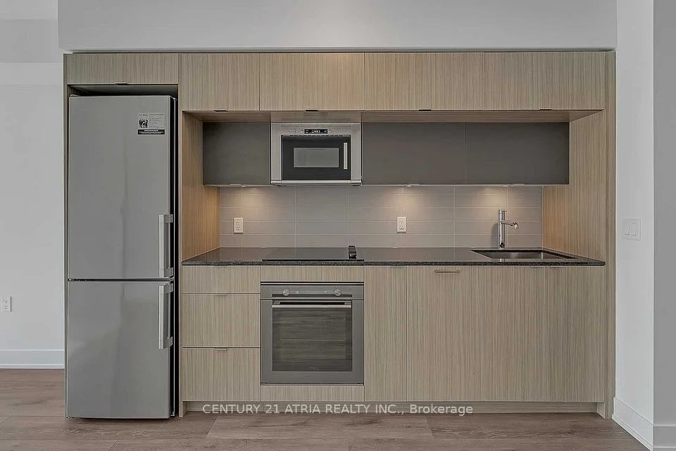 575 Bloor Street E 909, Toronto C08, ON M4W 0B2
