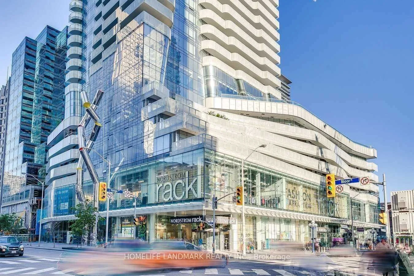 1 Bloor Street E 421, Toronto C08, ON M4W 1A9