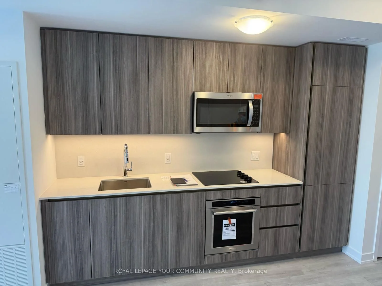 15 Richardson Street 1010, Toronto C08, ON M5A 0Y5