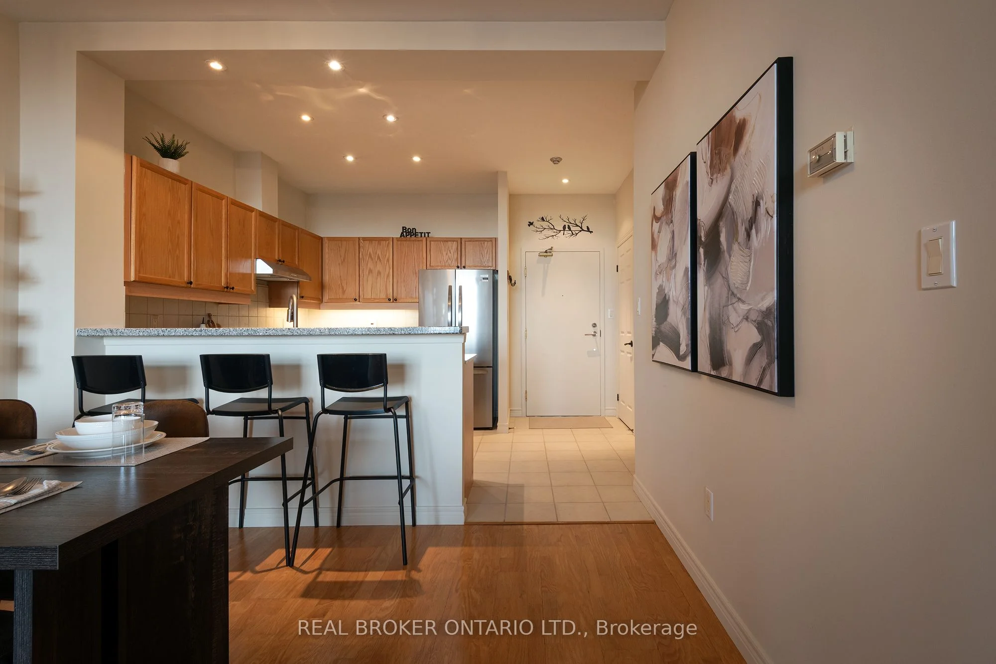 1 Leaside Park Drive 404, Toronto C11, ON M4H 1R1