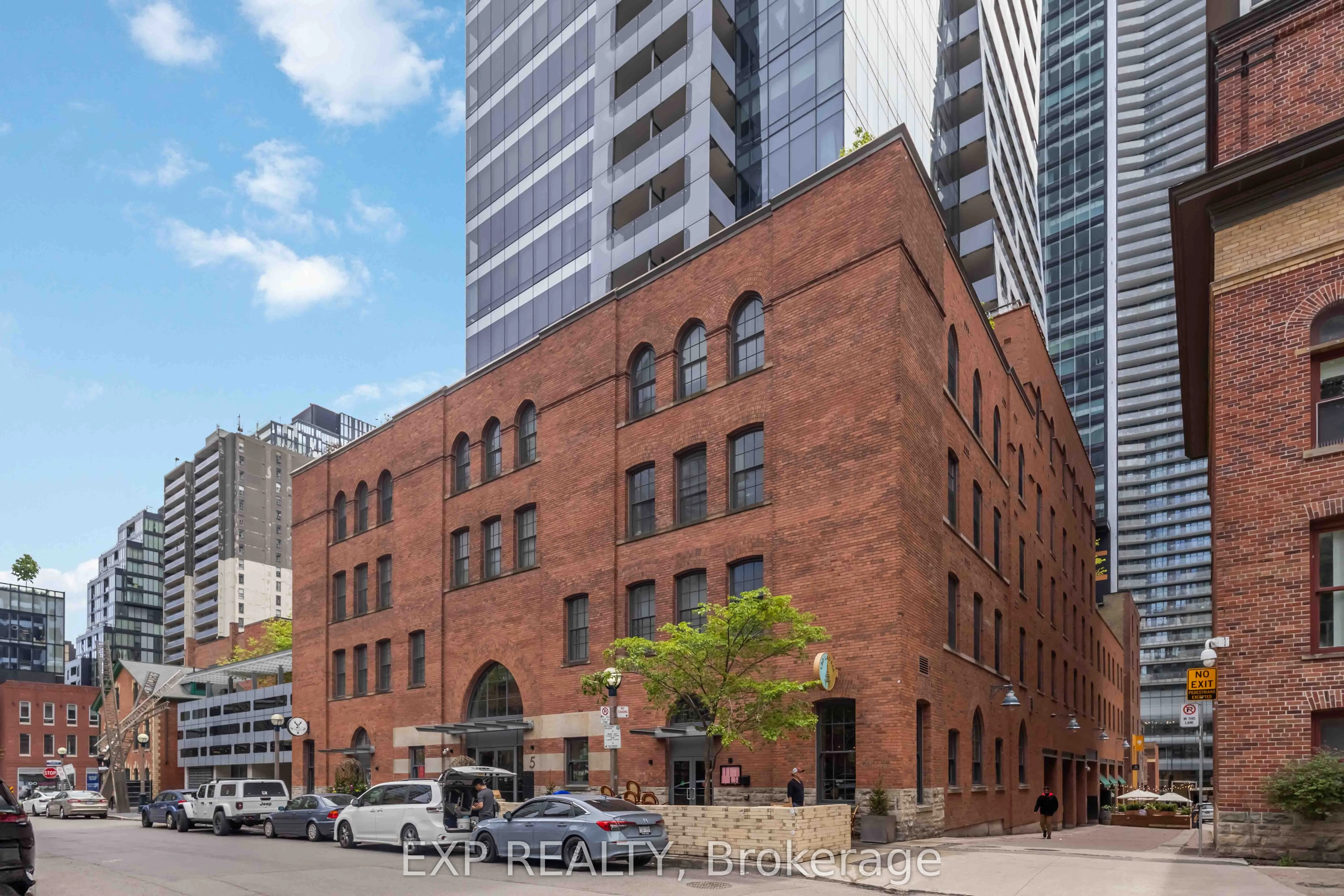 5 St. Joseph Street 4601, Toronto C01, ON L3P 3T4