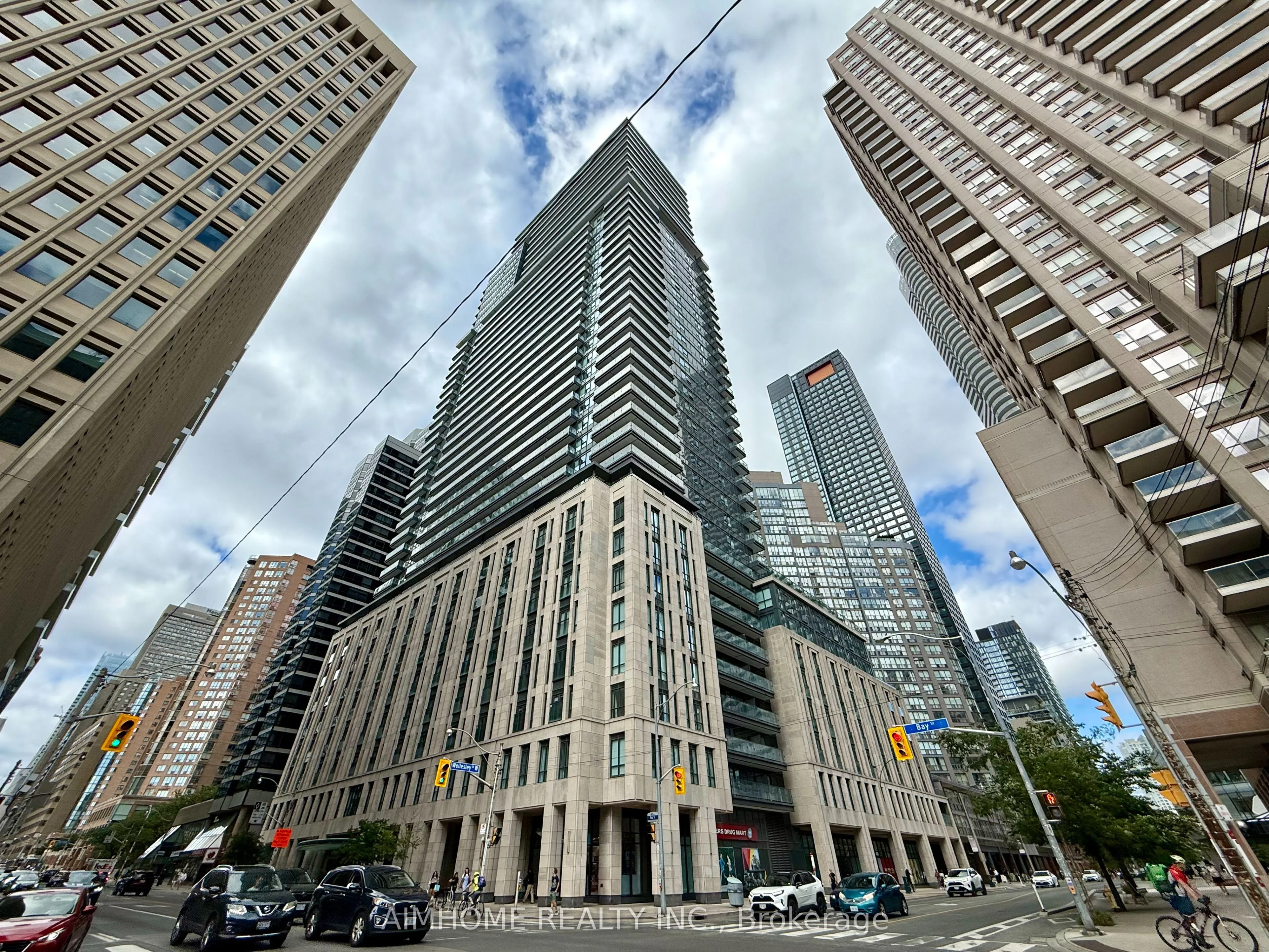 955 Bay Street 908, Toronto C01, ON M5S 0C6
