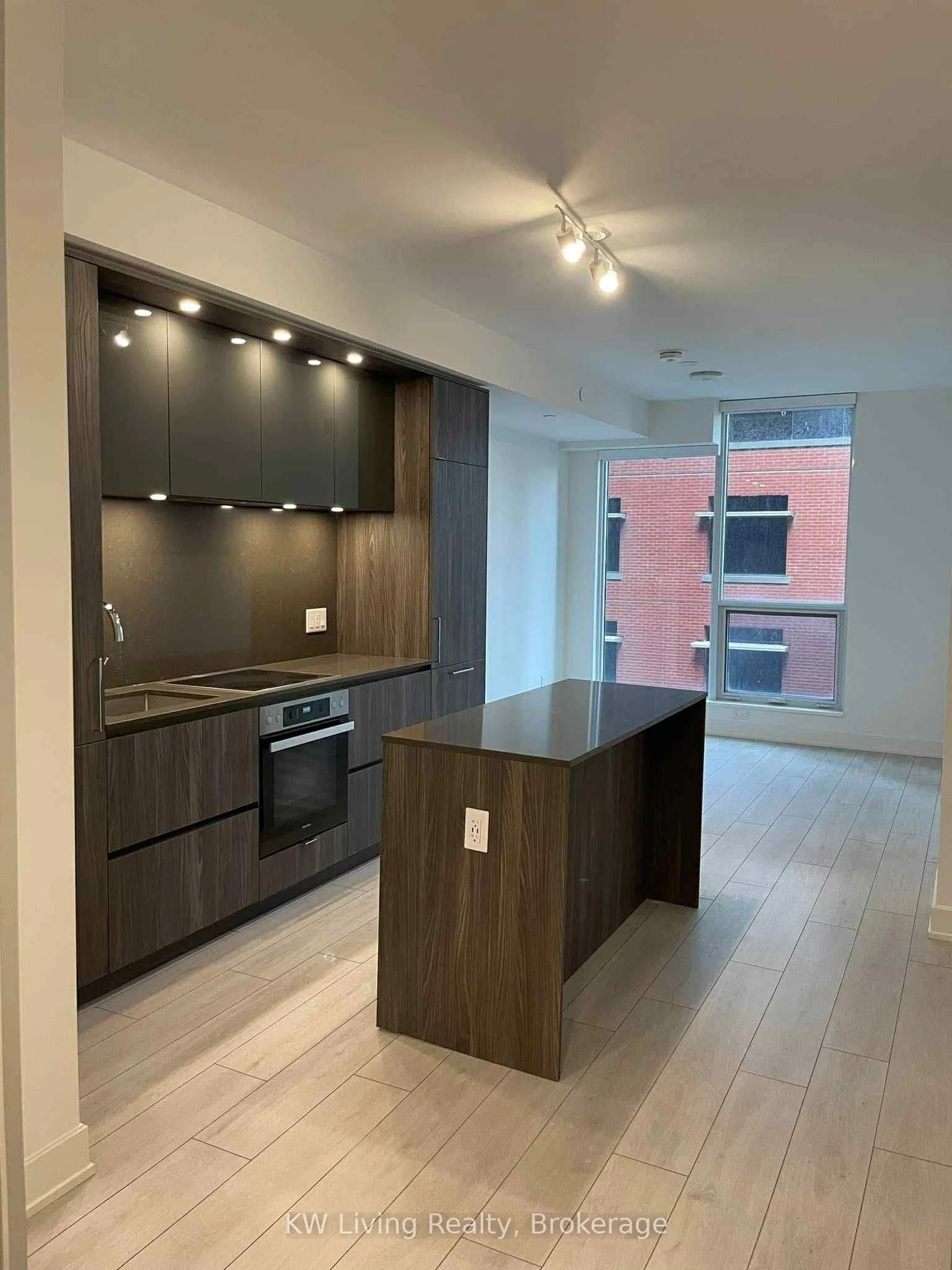 15 Mercer Street 715, Toronto C01, ON M5V 1H2