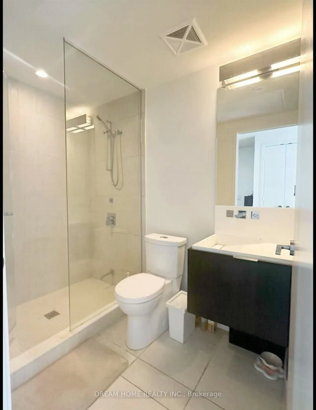 101 Charles Street 815, Toronto C08, ON M4Y 1V2