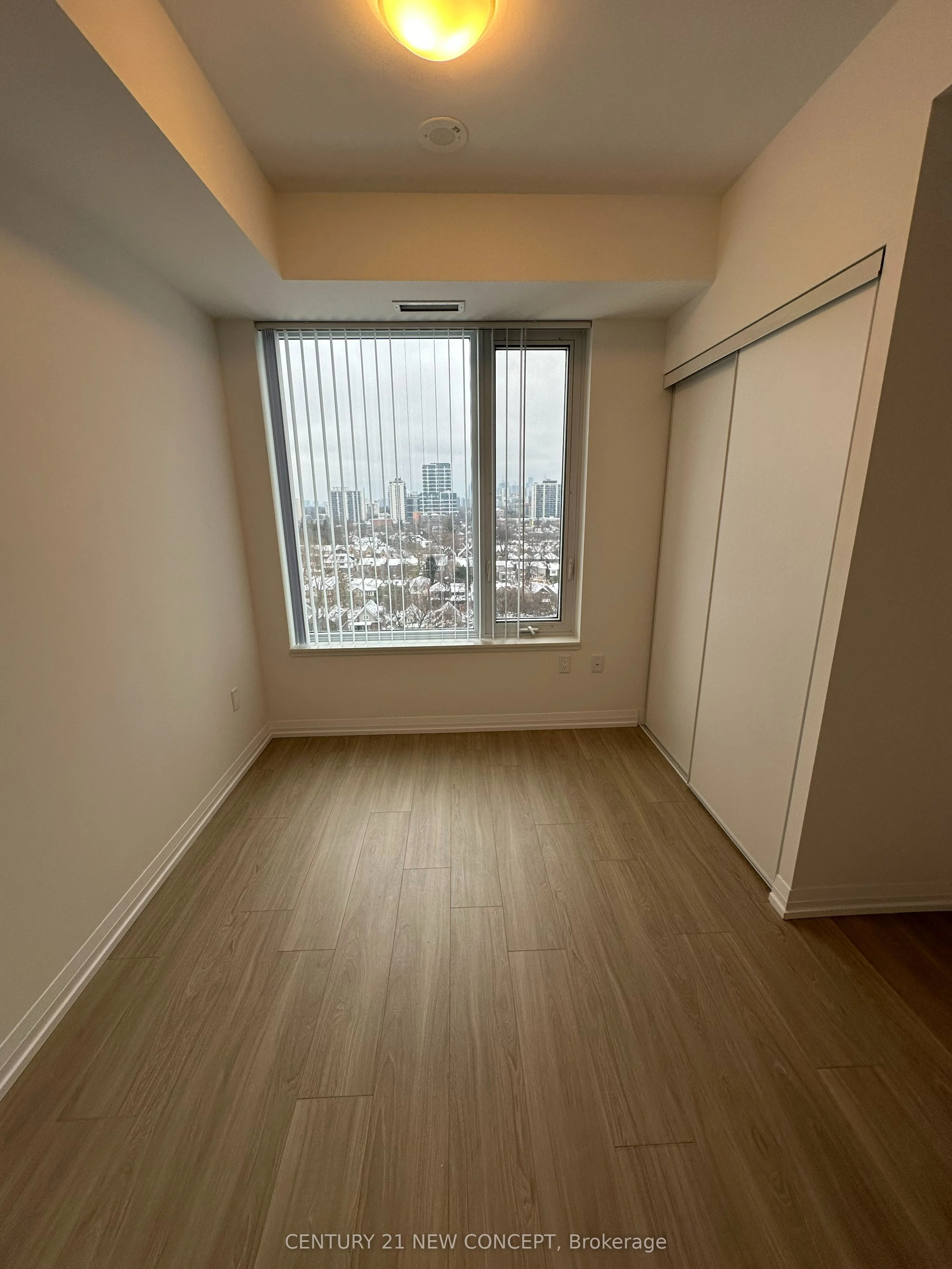 25 Holly Street 1609, Toronto C10, ON M4S 0E3