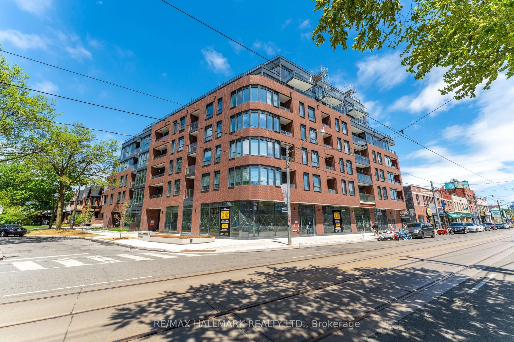 5 Lakeview Avenue 402, Toronto C01, ON M6J 0H3