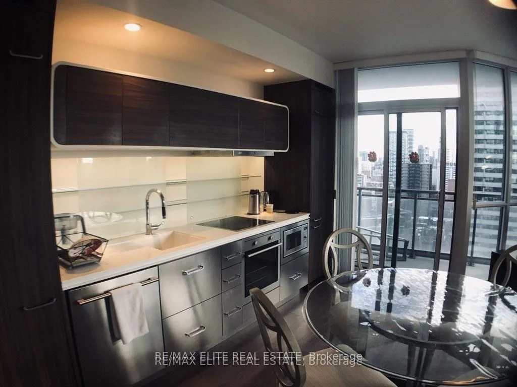 45 Charles Street E 1901, Toronto C08, ON M4Y 0B8
