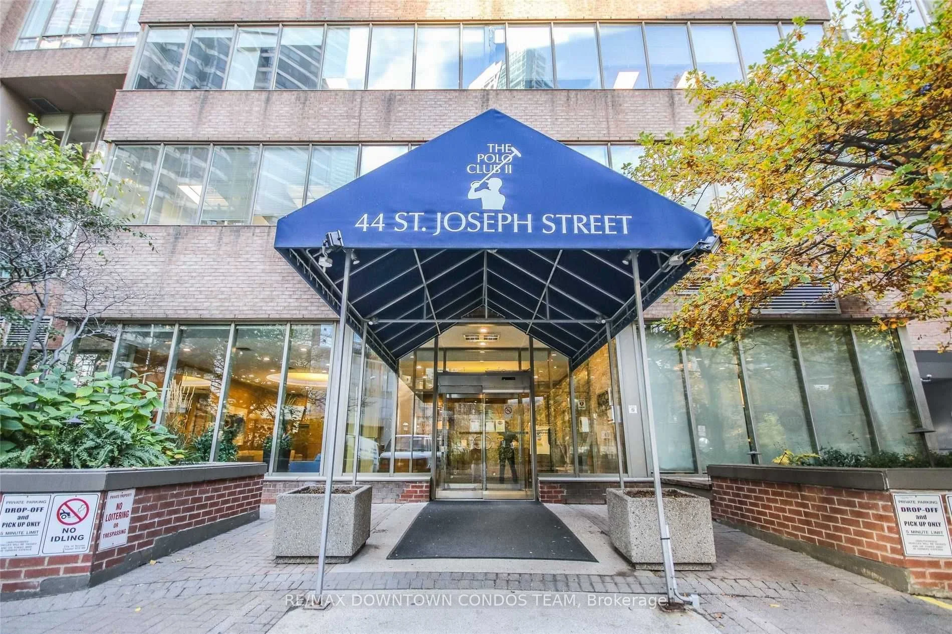 44 St Joseph Street 612, Toronto C01, ON M4Y 2W4
