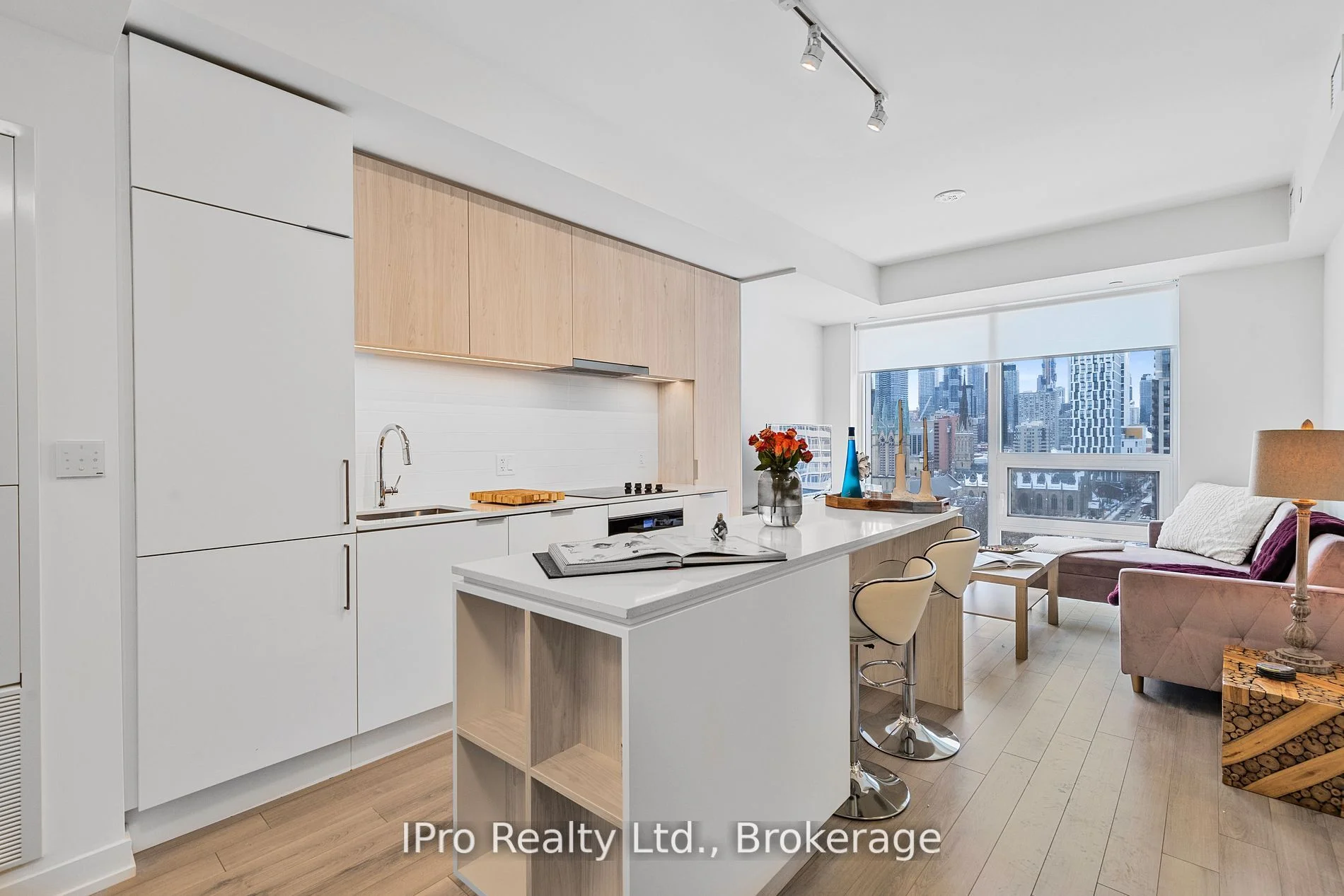 89 CHURCH Street 1604, Toronto C08, ON M5C 2G3