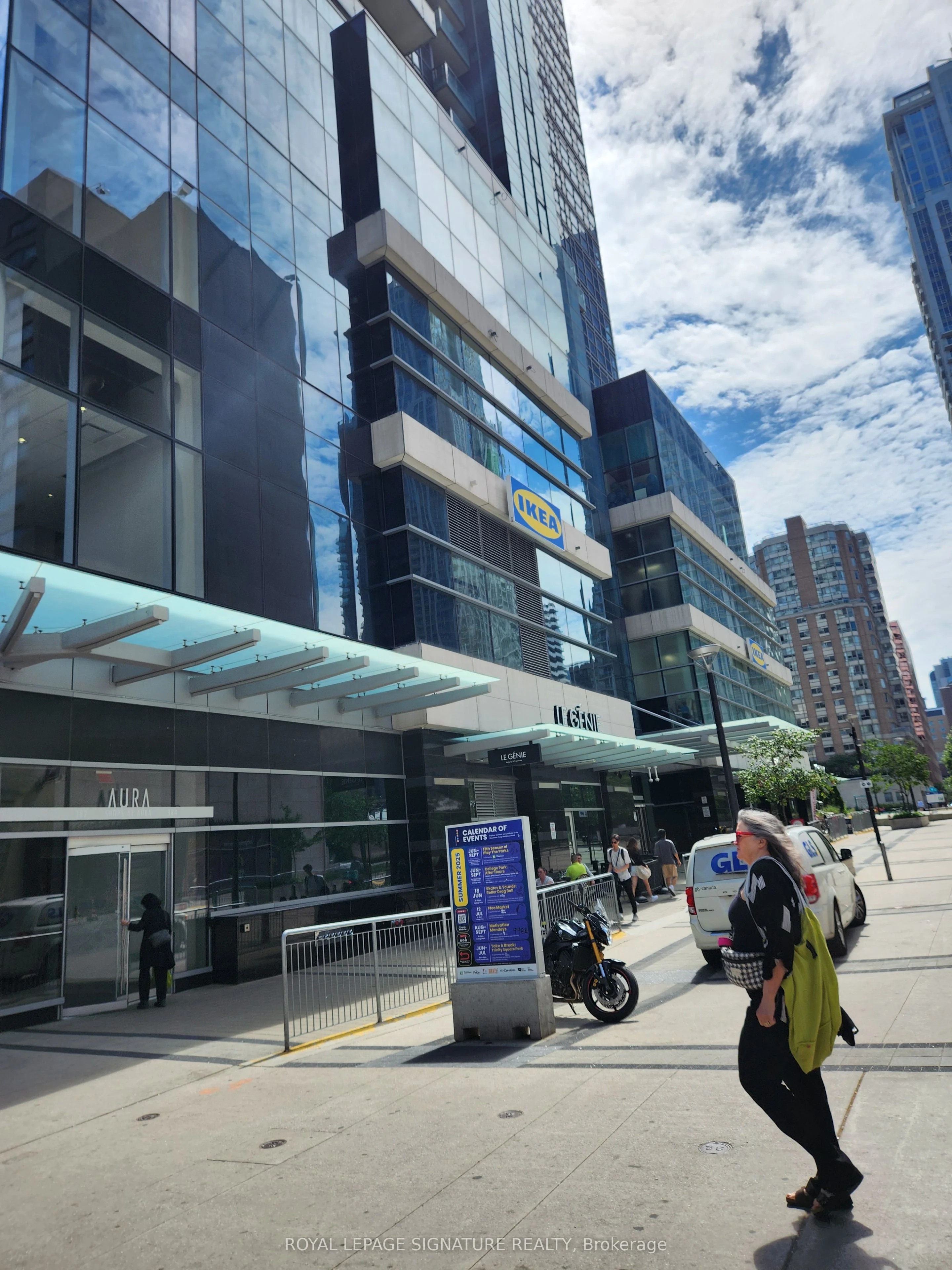 384 Yonge Street 47, Toronto, On M5g 2k2