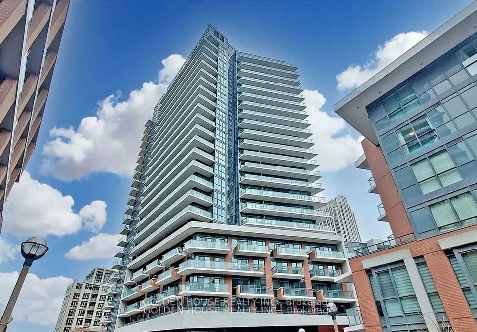 38 iannuzzi Street 1007, Toronto C01, ON M5V 0S2