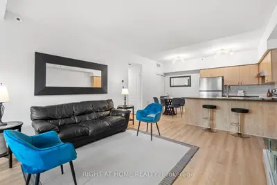 Condo Townhouse in Toronto