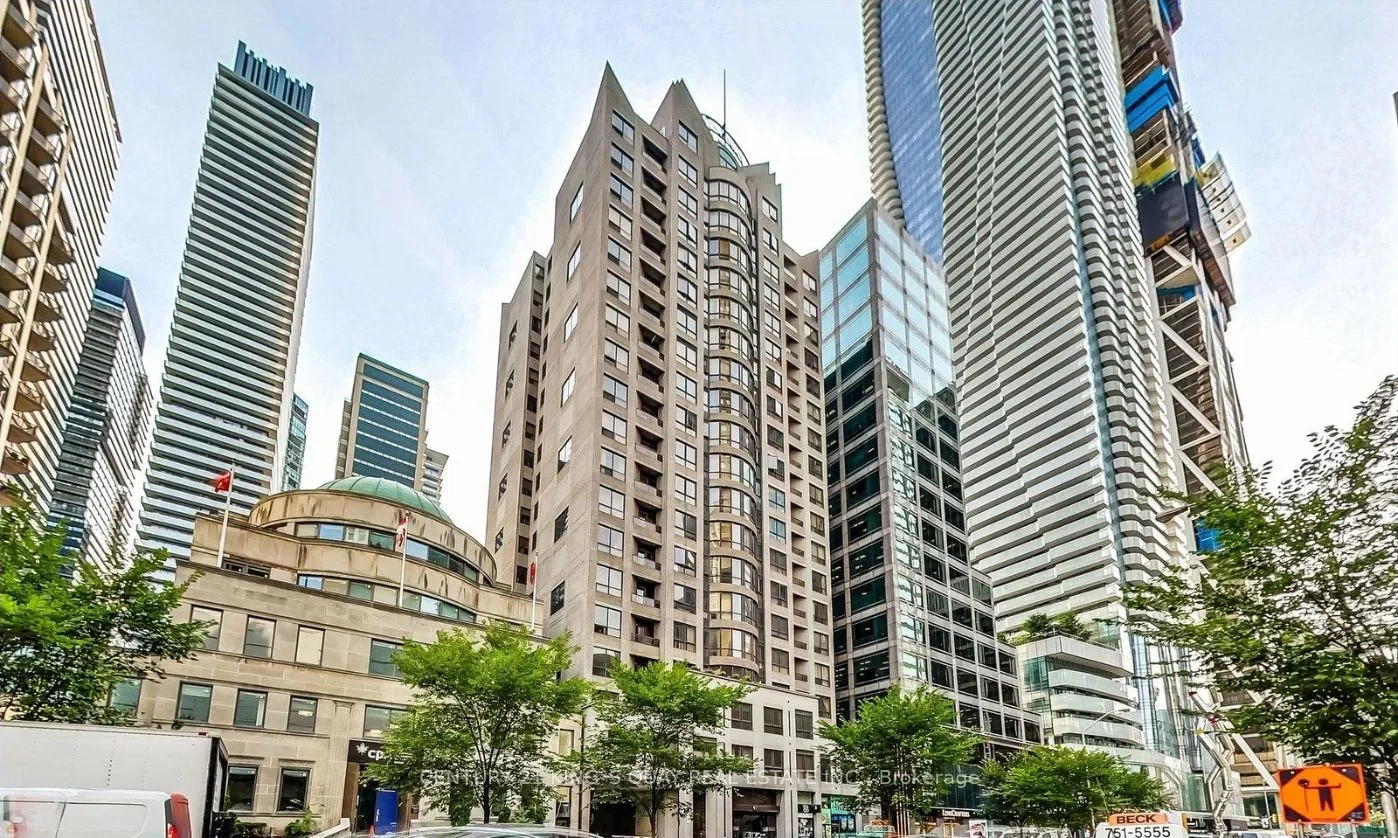 55 Bloor Street E 703, Toronto C08, ON M4W 1A9