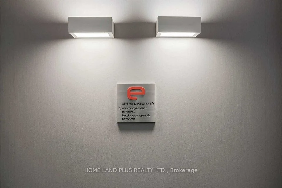 8 Eglinton Avenue E 4201, Toronto C10, ON M4P 0C1