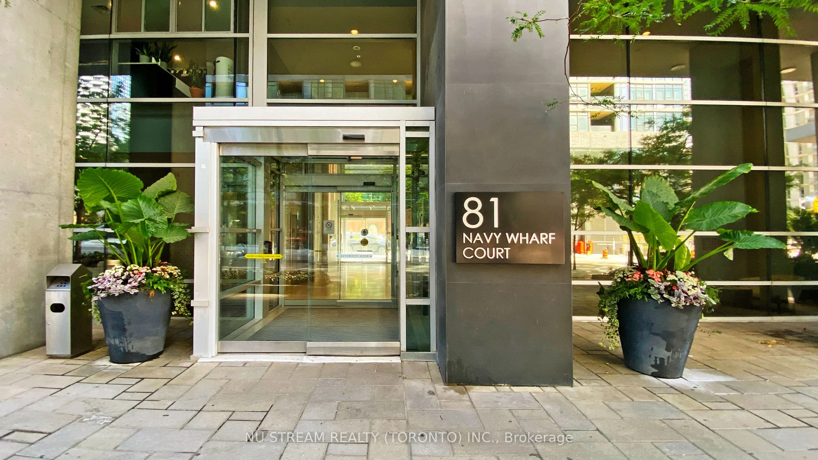 81 Navy Wharf Court 2812, Toronto C01, ON M5V 3S2