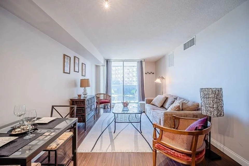 35 Finch Avenue E 606, Toronto C14, ON M2N 4P9