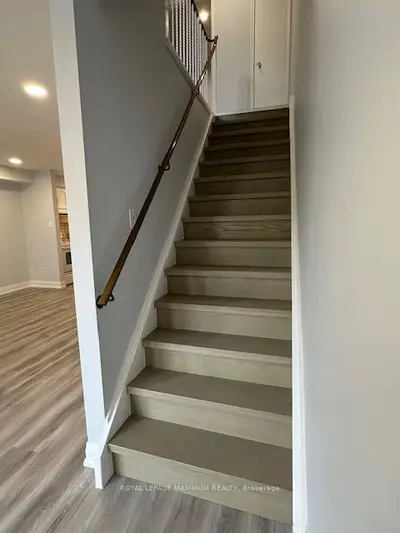 Upper Level in Toronto