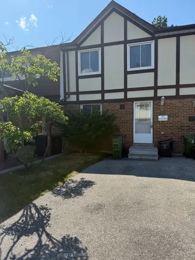 Condo Townhouse in Toronto