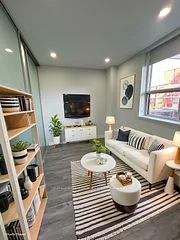 15 Walmer Road 305, Toronto C02, ON M5R 2X1
