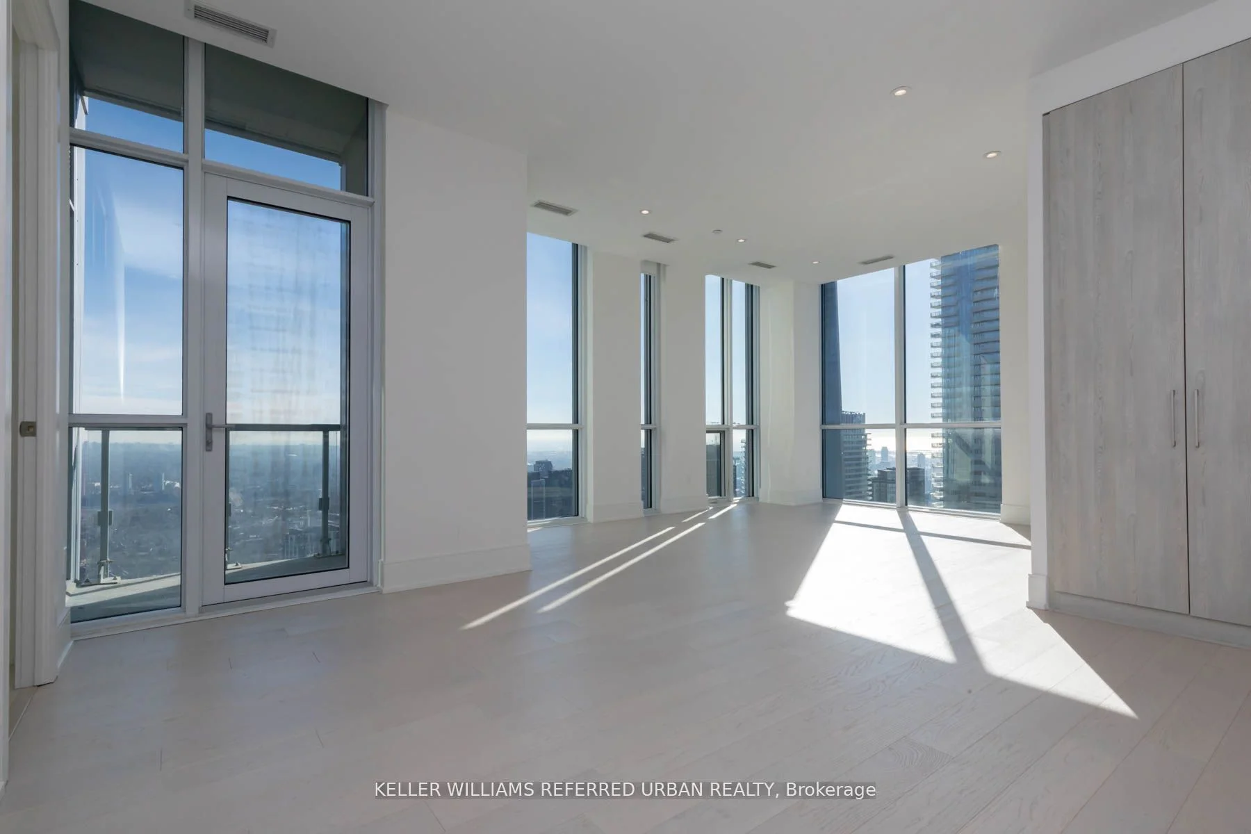 1 Yorkville Avenue PH06, Toronto C02, ON M4W 0B1