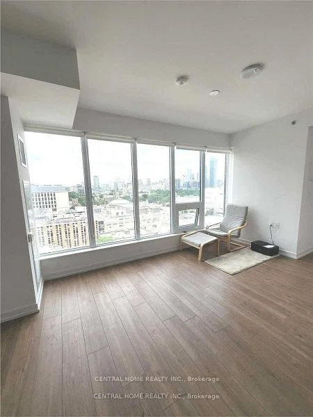 203 College Street 1406, Toronto C01, On M5t 1p9