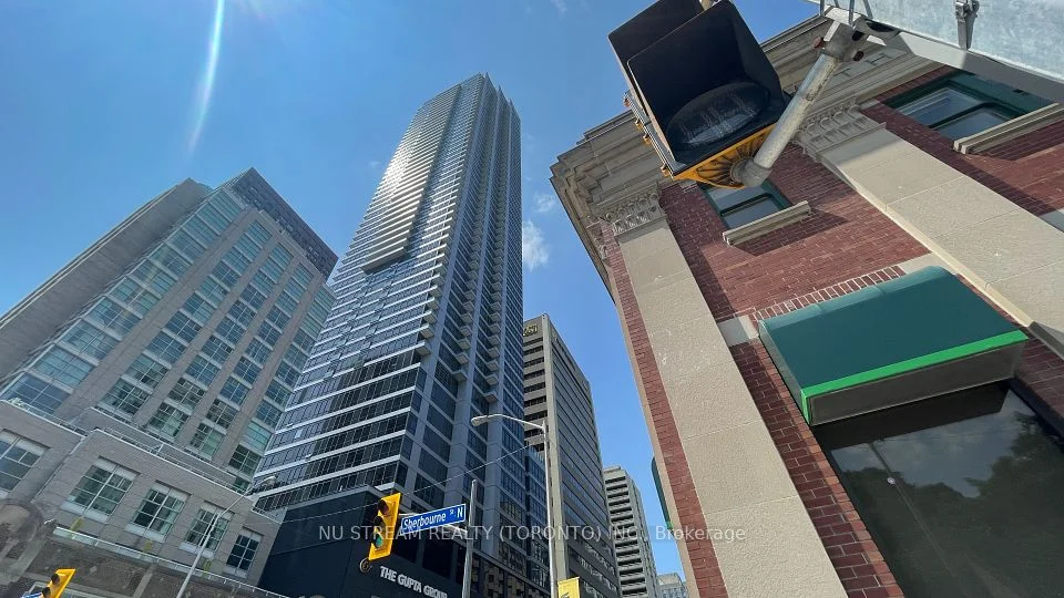 395 Bloor Street 5102, Toronto C08, On M4w 0b4